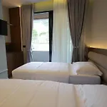 Dion Boutique - Center ホテル Krujë
