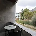 Dion Boutique - Center ホテル Krujë