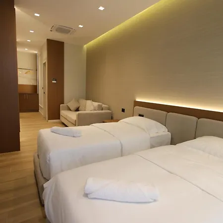 Dion Boutique - Center Hotel