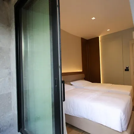 Dion Boutique - Center Hotel *
